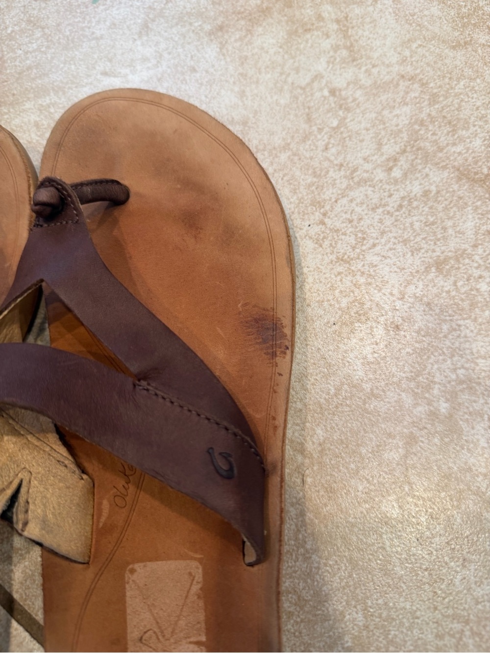 OluKai Women's Dark Brown Leather Toe-Post Sandals double strap Sz 8 - Picture 4 of 7